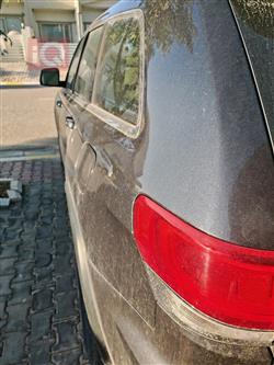 جیپ گراند شیرۆکی